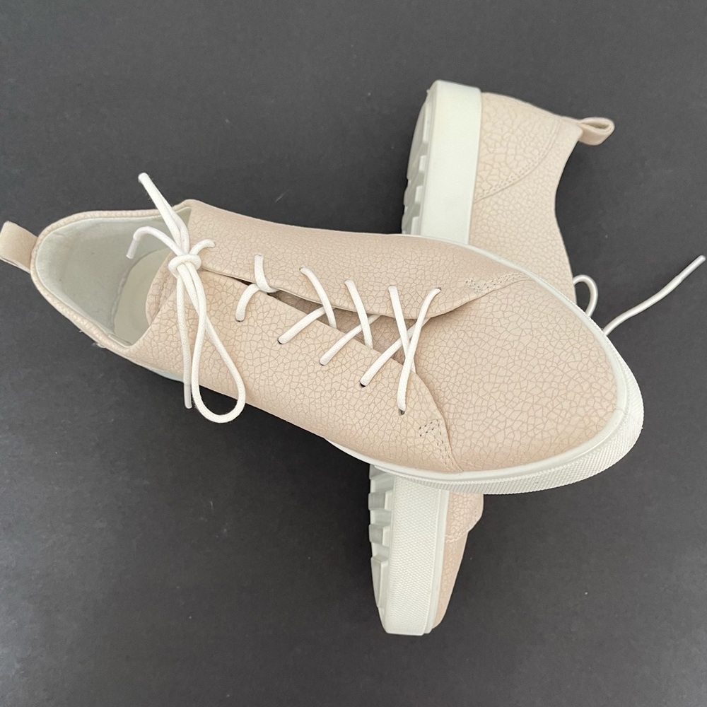 Ecco Gillian Tie Lace Up Sneakers, Size 9.5 - Picture 4 of 13